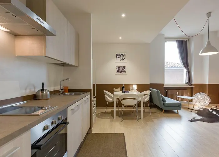 Domus Athesis Al Teatro By Reasy&busy * Verona