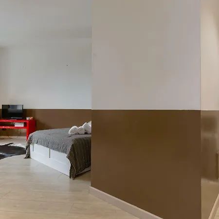 Domus Athesis Al Teatro By Reasy&busy Daire Verona