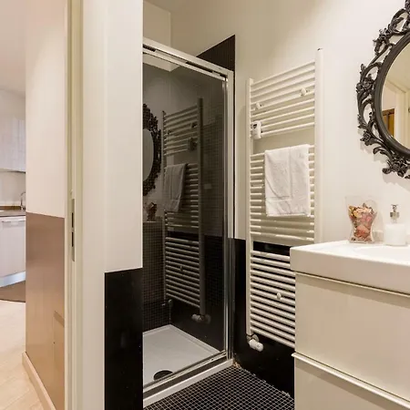 Domus Athesis Al Teatro